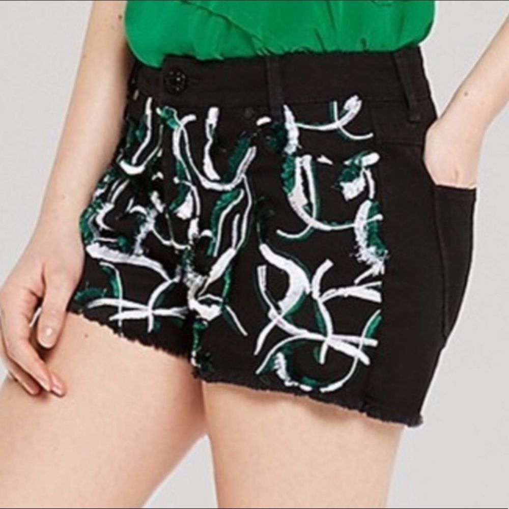 SANDRO PARIS Jean Shorts Size Medium Embroidered Trim Black White & Green A24